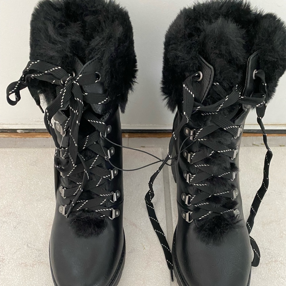 Esprit ember boots